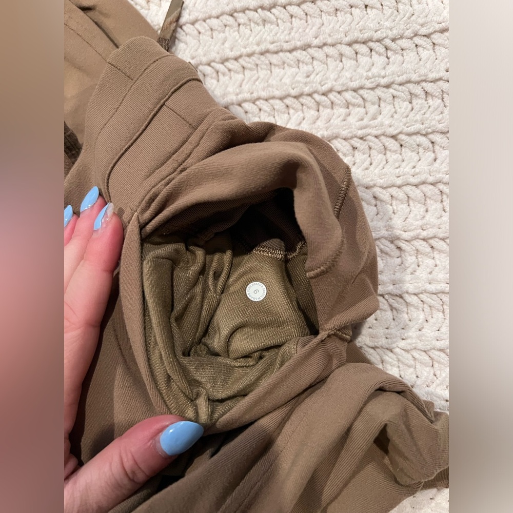 Lululemon Rulu sweats 29” - Picture 3 of 3